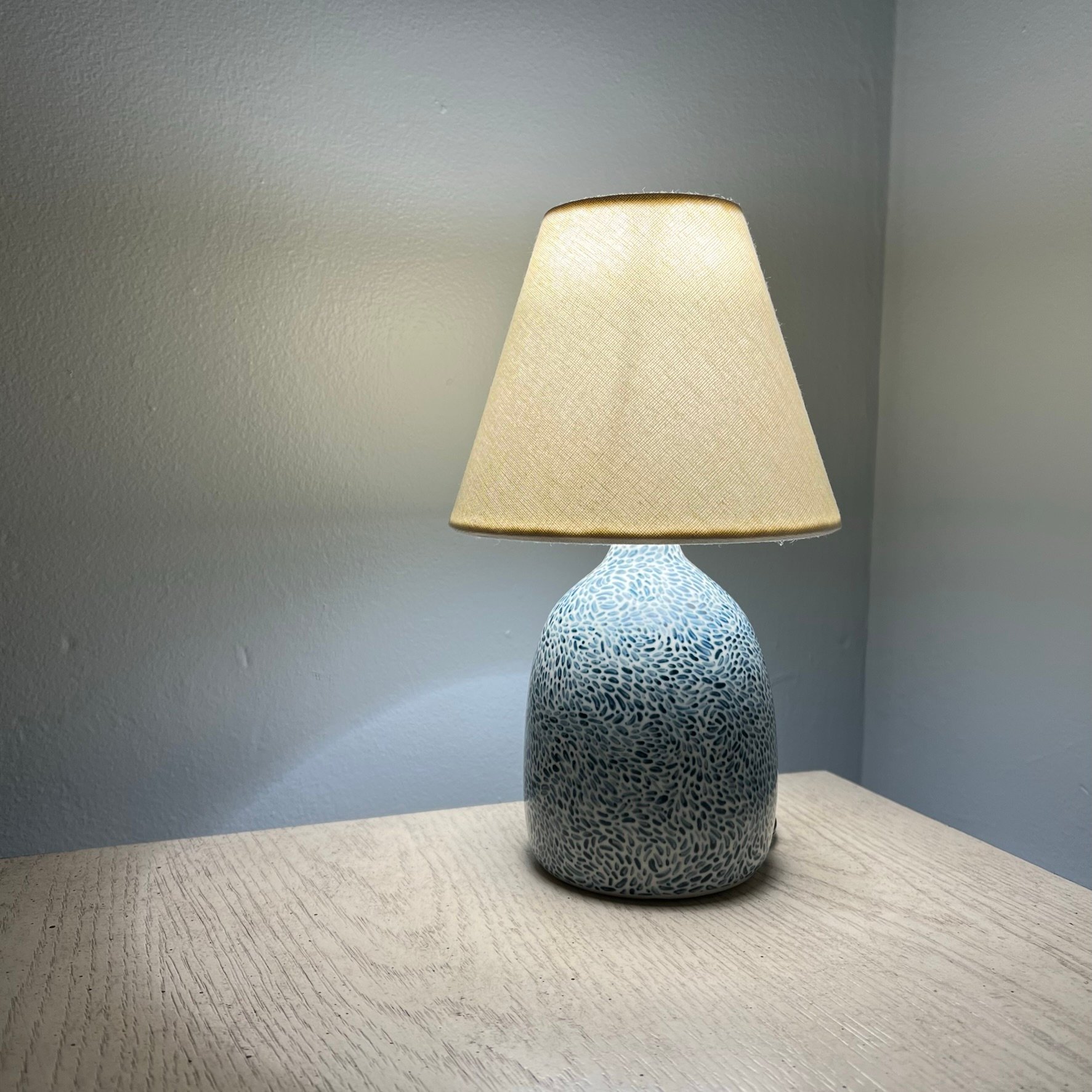blue flow-vector lamp